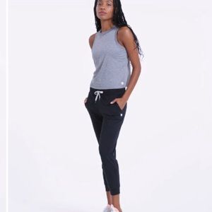 Vuori performance joggers